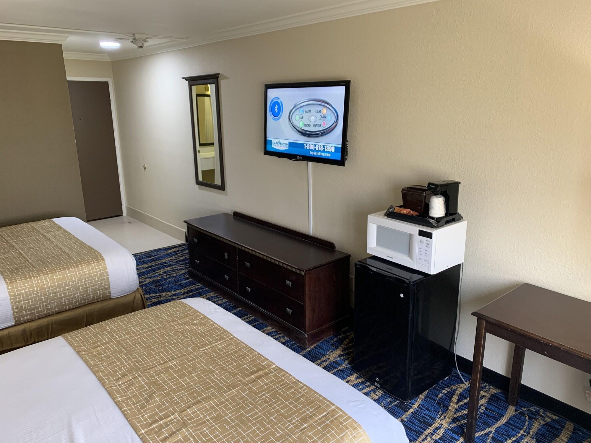 Travelodge By Wyndham אודסה מראה חיצוני תמונה