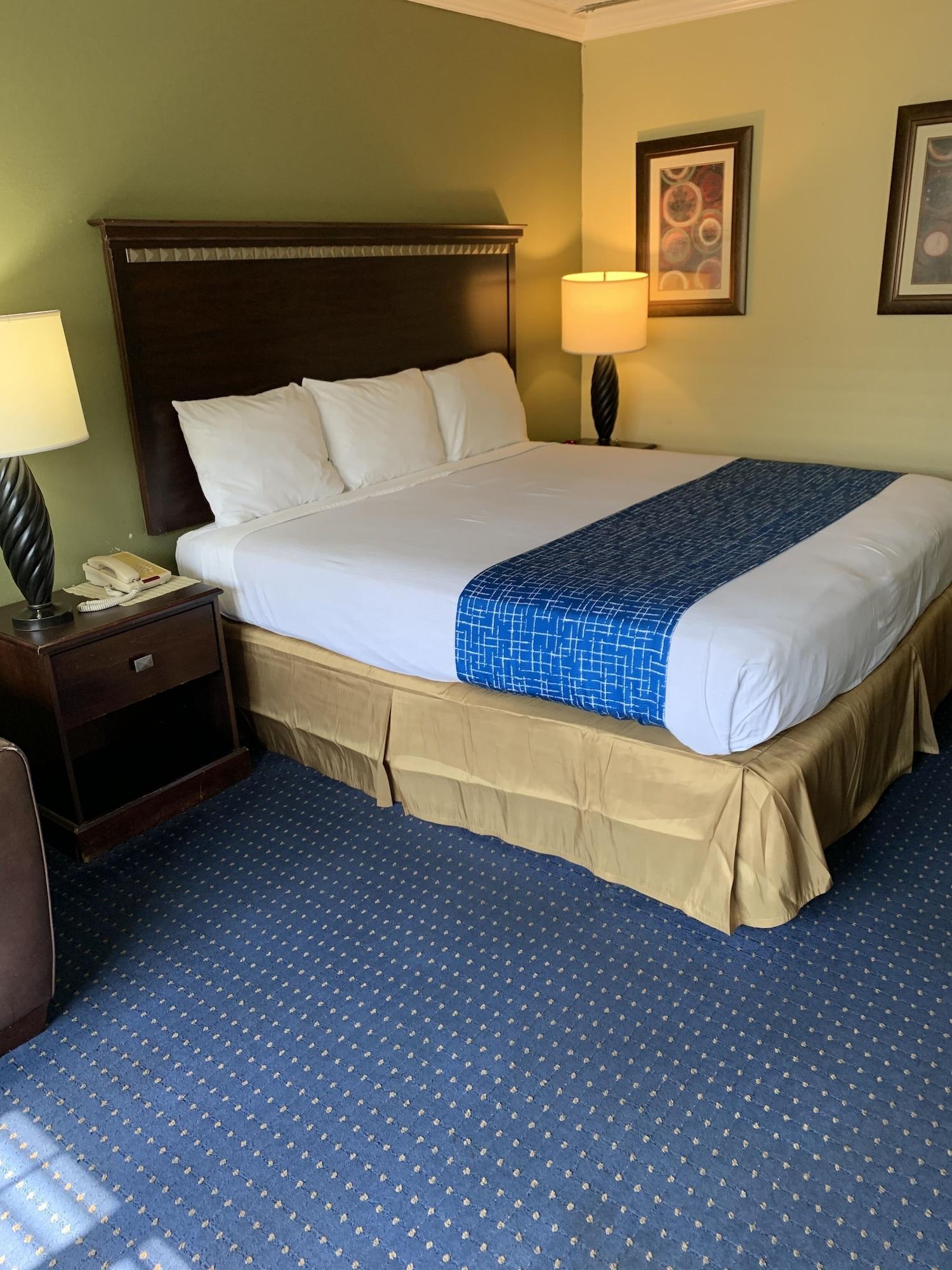 Travelodge By Wyndham אודסה מראה חיצוני תמונה