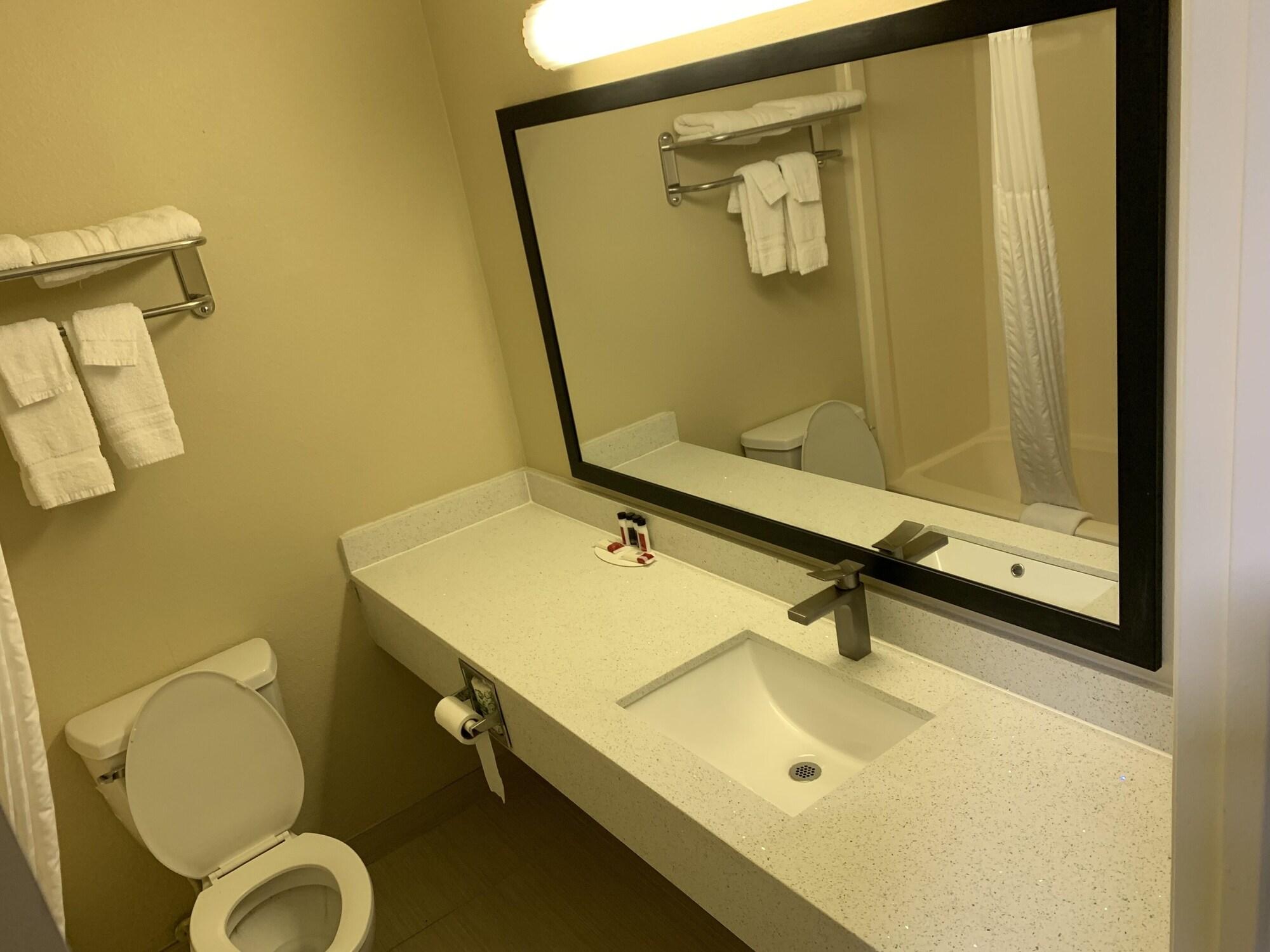 Travelodge By Wyndham אודסה מראה חיצוני תמונה