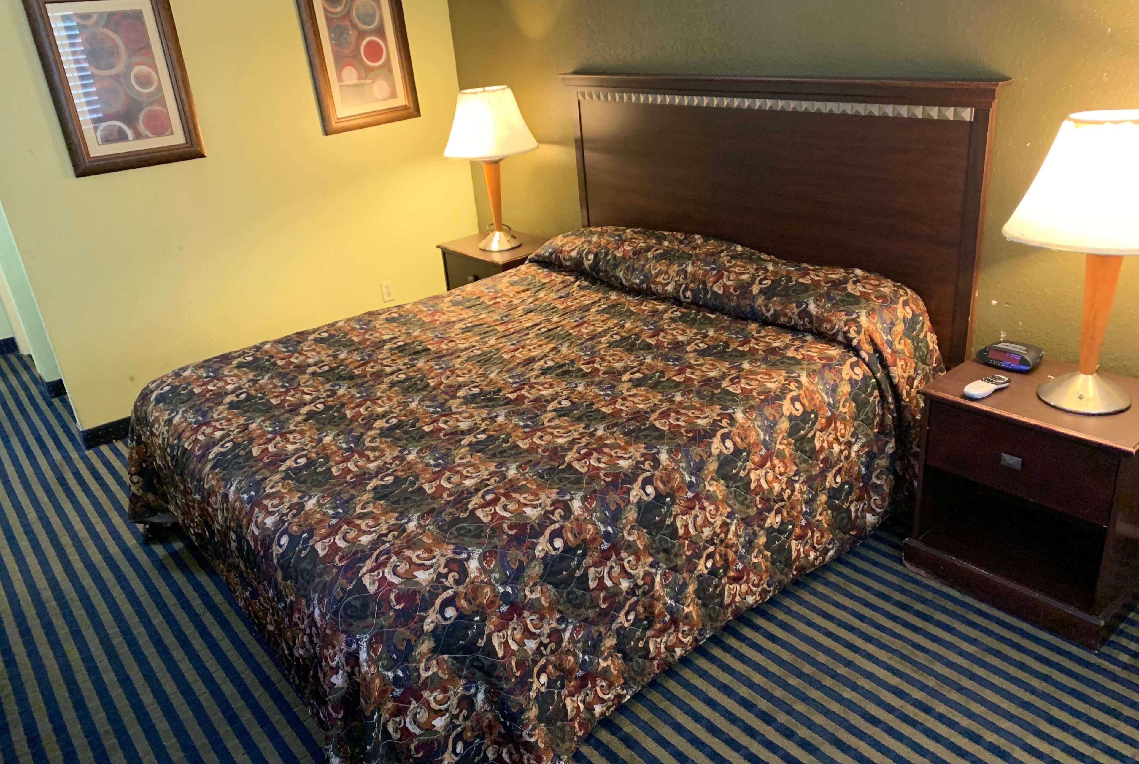 Travelodge By Wyndham אודסה מראה חיצוני תמונה