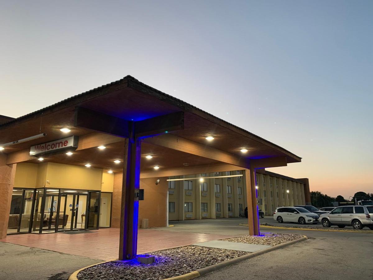 Travelodge By Wyndham אודסה מראה חיצוני תמונה